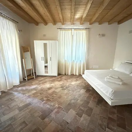 Casa Marinari 4* 斯卡莱阿