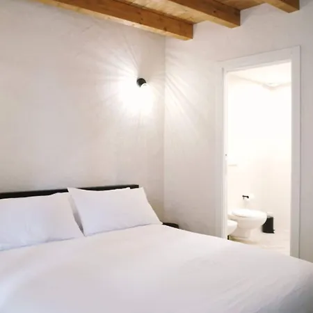 Nocleg ze śniadaniem Casa Marinari 4*