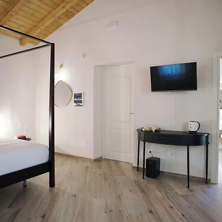 לינה וארוחת בוקר Casa Marinari סקליאה