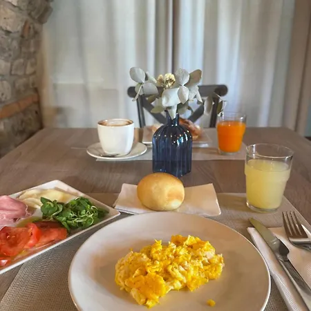 Nocleg ze śniadaniem Casa Marinari 4*